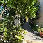 Ona's House