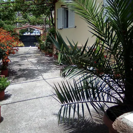 בית נופש Ona's House *